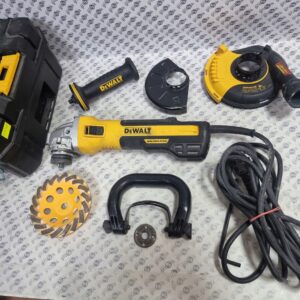 DWE4369 DeWalt INOX Szlifierka BEZSZCZOTKOWA 1700W + osłona DWE46150