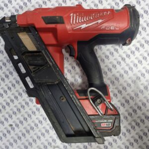 Gwoździarka akumulatorowa Milwaukee M18 FFN 18 V walizka + aku 5ah