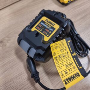 Wiertarko-wkrętarka Dewalt DCD701D2 12 V + ładowarka + akumulator 2 Ah