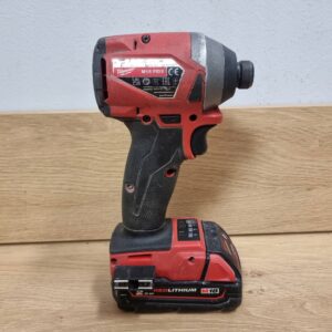 Milwaukee M18FID2 wkrętarka udarowa 226 Nm + aku 2 Ah