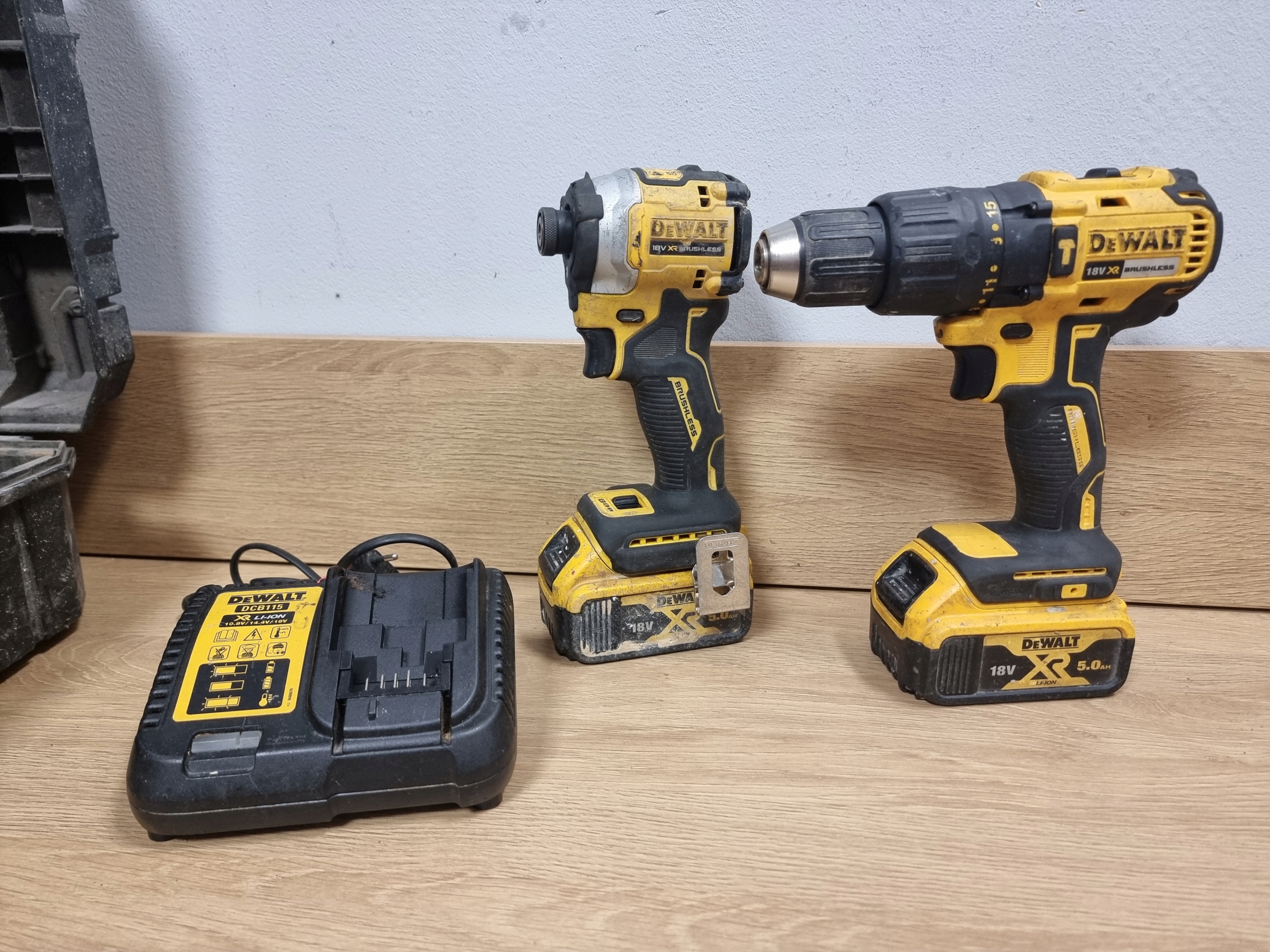 wkrętarka + zakrętarka Dewalt zestaw DCD778 DCF850 + 2 aku + ład
