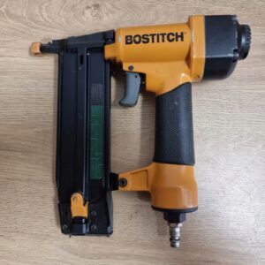 Sztyfciarka-zszywacz Bostitch SB 2IN1